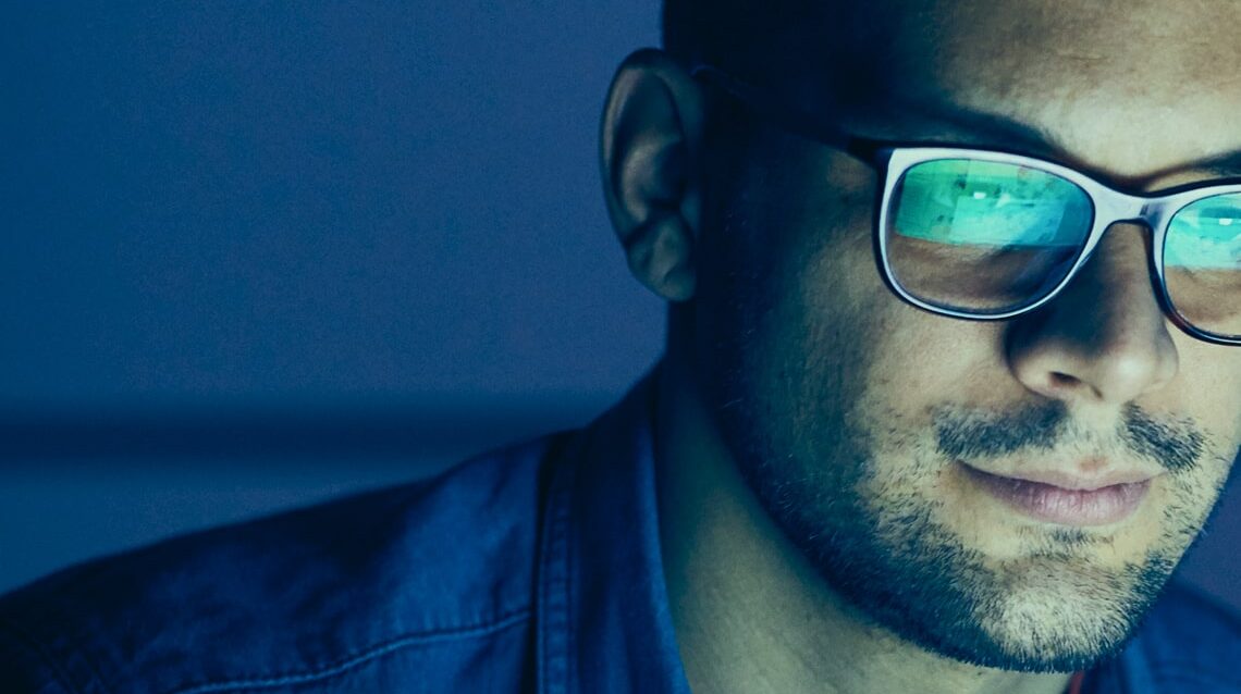 man-using-laptop 1-min